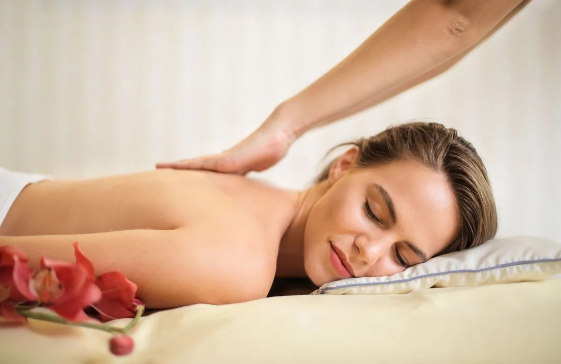 Συνεδρία Reiki με ήπια επαφή